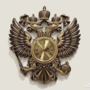 Часы с гербом РФ, резные из массива ясеня — необычный подарок — фотография 1