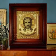 На память: Икона Иисуса Христа /в киоте/. Златоуст — фотография 1