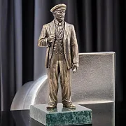 Статуэтка «В.И. Ленин. Большой» из бронзы на змеевике — необычный подарок — фотография 1