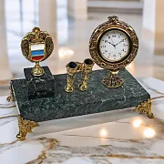 Подарочные часы «Элина» с гербом ФСО и подставками — фотография 1
