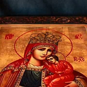 Икона Богоматери "Избавительница от бед страждущих в подарок — фотография 7