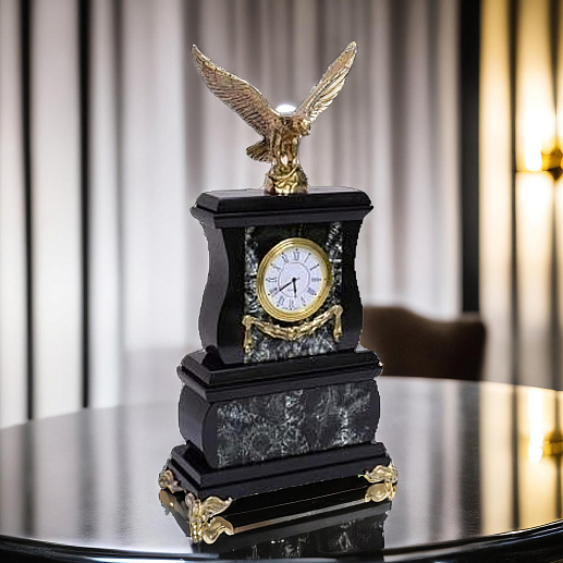Настольные часы из серафинита и долерита купить с доставкой Настольные часы из серафинита и долерита