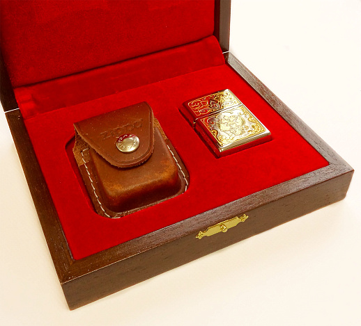 Сувенирная зажигалка Zippo "Вожак" купить с доставкой Сувенирная зажигалка Zippo "Вожак"